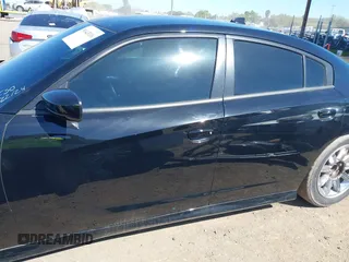 2017 Dodge Charger SRT Hellcat z VIN 2C3CDXL90HH509733, wystawiony jako IAAI lot #39143116 z przebiegiem Nie podano mil oraz . Historia ofert i sprzedaży dostępna na DreamBid. Obrazek 14.
