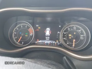 2017 Jeep Cherokee Limited with VIN 1C4PJLDS9HW650690, listed as a IAAI auction lot 41791906 with 66,419 mi miles. Bid and sale history available at carsss.com. Image 7.