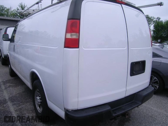 2015 Chevrolet Express Cargo with VIN 1GCWGFCF8F1156699, listed as a IAAI auction lot 42631336 with 175,760 mi miles and . Bid and sale history available at DreamBid. Image 13.