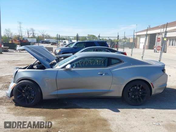 2023 Chevrolet Camaro 2LT z VIN 1G1FD1RS7P0155009, wystawiony jako IAAI lot #42242998 z przebiegiem 9 068 mil mil oraz . Historia ofert i sprzedaży dostępna na DreamBid. Obrazek 14.