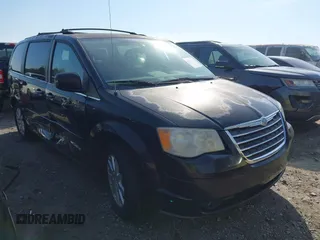 2008 Chrysler Town & Country Touring with VIN 2A8HR54P48R708923, listed as a IAAI auction lot 41917518 with 233,971 mi miles. Bid and sale history available at carsss.com. Image 1.