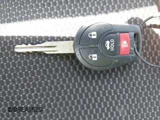 2014 Nissan Sentra SR z VIN 3N1AB7AP5EY233262, wystawiony jako IAAI lot #42551348 z przebiegiem 185 863 mil mil oraz . Historia ofert i sprzedaży dostępna na DreamBid. Obrazek 11.