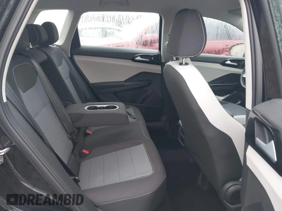 2025 Volkswagen Taos S z VIN 3VV5C7B27SM023006, wystawiony jako IAAI lot #42188274 z przebiegiem 5 375 mil mil oraz . Historia ofert i sprzedaży dostępna na DreamBid. Obrazek 8.