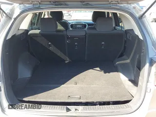 2016 Kia Sorento LX with VIN 5XYPG4A3XGG120676, listed as a IAAI auction lot 40568581 with 179,418 mi miles. Bid and sale history available at carsss.com. Image 18.