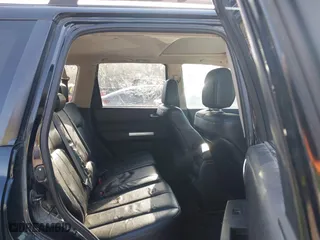 2011 Mitsubishi Endeavor SE with VIN 4A4JN3AS0BE017337, listed as a IAAI auction lot 41973642 with 182,584 mi miles. Bid and sale history available at carsss.com. Image 8.