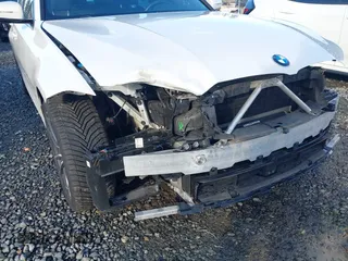 2019 BMW 3 Series 330i xDrive with VIN WBA5R7C51KFH13436, listed as a IAAI auction lot 41674961 with 40,672 mi miles. Bid and sale history available at carsss.com. Image 6.