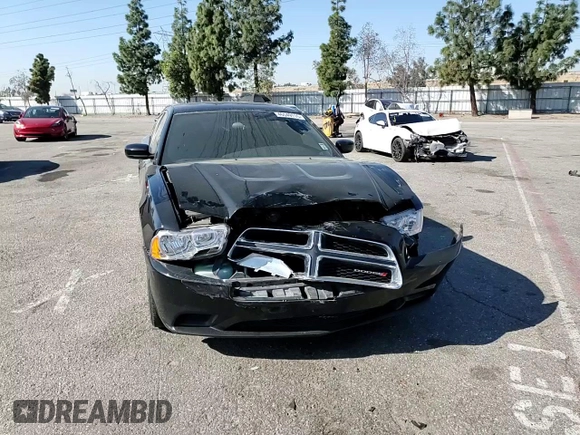 2013 Dodge Charger SE z VIN 2C3CDXBG6DH640417, wystawiony jako Copart lot #46549115 z przebiegiem 176 853 mil mil oraz Szkody całkowita. Historia ofert i sprzedaży dostępna na DreamBid. Obrazek 11.