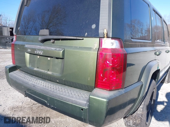2006 Jeep Commander с VIN 1J8HH48KX6C339759, выставлен на аукционе IAAI как лот 41387675 с пробегом 259 918 миль миль и . История ставок и продаж доступна на DreamBid. Изображение 16.