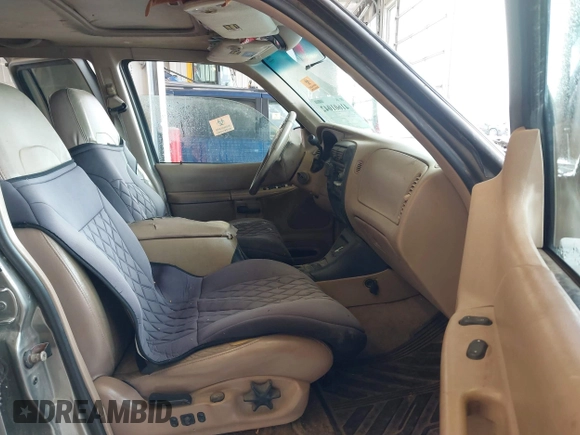 2000 Ford Explorer Eddie Bauer with VIN 1FMZU74E8YZB41346, listed as a IAAI auction lot 41601042 with 295,103 mi miles and . Bid and sale history available at DreamBid. Image 5.