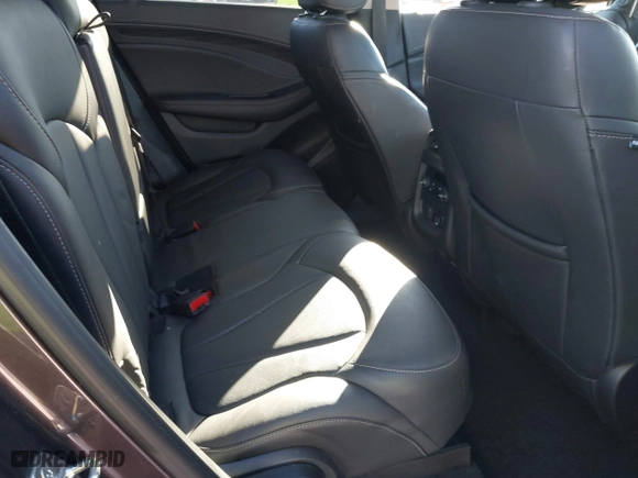 2018 Buick Envision Premium with VIN LRBFX3SXXJD009914, listed as a IAAI auction lot 40859050 with 88,207 mi miles. Bid and sale history available at carsss.com. Image 8.