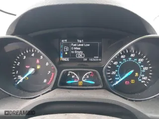 2015 Ford Escape SE with VIN 1FMCU9GX8FUC80918, listed as a IAAI auction lot 41694880 with 182,929 mi miles. Bid and sale history available at carsss.com. Image 7.