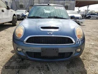 2010 MINI Convertible S with VIN WMWMS3C5XATY51076, listed as a Copart auction lot 48532735 with 104,901 mi miles and Clean title. Bid and sale history available at DreamBid. Image 5.