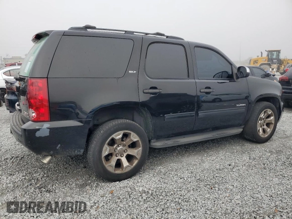 2013 GMC Yukon SLT with VIN 1GKS1CE04DR108045, listed as a Copart auction lot 43764805 with 250,871 mi miles and Clean Title. Bid and sale history available at carsss.com. Image 3.