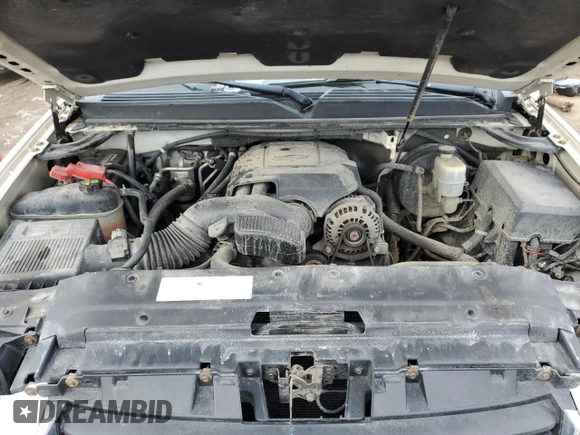 2011 GMC Yukon XL SLT with VIN 1GKS1KE06BR217663, listed as a Copart auction lot 43960245 with 215,703 mi miles and Salvage Title. Bid and sale history available at carsss.com. Image 12.