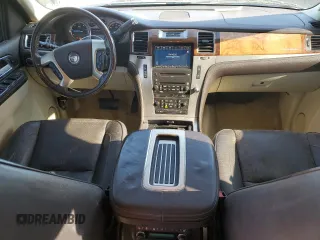 2010 Cadillac Escalade ESV Platinum Edition z VIN 1GYUKKEF6AR137536, wystawiony jako Copart lot #48436155 z przebiegiem 167 150 mil mil oraz Szkoda całkowita • Salvage title. Historia ofert i sprzedaży dostępna na DreamBid. Obrazek 8.
