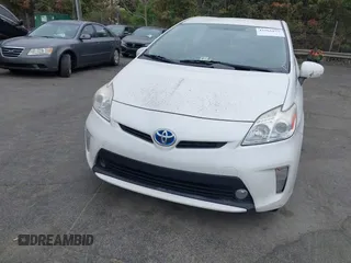 2015 Toyota Prius Four with VIN JTDKN3DU2F0430937, listed as a IAAI auction lot 41961875 with 305,044 mi miles. Bid and sale history available at carsss.com. Image 6.