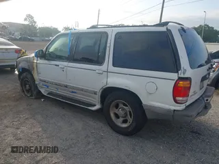 1998 Ford Explorer XLT z VIN 1FMZU32P9WZC01127, wystawiony jako IAAI lot #42310558 z przebiegiem Nie podano mil oraz . Historia ofert i sprzedaży dostępna na DreamBid. Obrazek 3.
