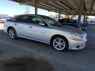 2013 Nissan Maxima SV z VIN 1N4AA5AP0DC828165, wystawiony jako Copart lot #50273595 z przebiegiem 75 755 mil mil oraz Tytuł czysty. Historia ofert i sprzedaży dostępna na DreamBid. Obrazek 4.