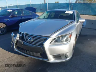 2014 Lexus LS 460 with VIN JTHBL5EF2E5132342, listed as a IAAI auction lot 41824998 with 75,301 mi miles and . Bid and sale history available at DreamBid. Image 17.