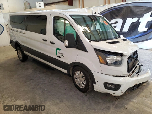 2024 Ford Transit Passenger XL with VIN 1FBAX2Y89RKA86131, listed as a Copart auction lot 54841145 with 14,890 mi miles and Salvage Title. Bid and sale history available at carsss.com. Image 4.