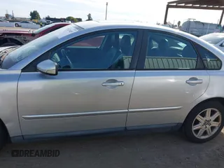 2006 Volvo S40 2.4L with VIN YV1MS390062206586, listed as a IAAI auction lot 41637405 with 90,789 mi miles. Bid and sale history available at carsss.com. Image 14.
