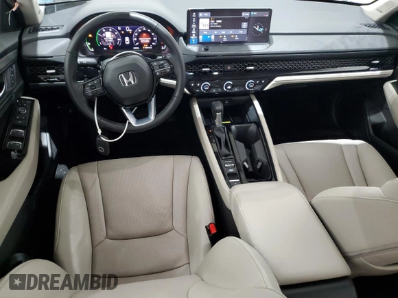 2024 Honda Accord Touring z VIN 1HGCY2F84RA035244, wystawiony jako Copart lot #55990055 z przebiegiem 8 414 mil mil oraz Szkoda całkowita • Salvage title. Historia ofert i sprzedaży dostępna na DreamBid. Obrazek 8.