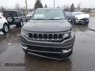 2022 Jeep Wagoneer Series III with VIN 1C4SJVDT3NS142233, listed as a IAAI auction lot 41477654 with 74,170 mi miles and . Bid and sale history available at DreamBid. Image 12.