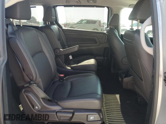 2018 Honda Odyssey Elite with VIN 5FNRL6H95JB062033, listed as a Copart auction lot 63732915 with 105,234 mi miles and Salvage title. Bid and sale history available at DreamBid. Image 11.