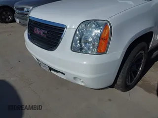 2014 GMC Yukon XL SLT with VIN 1GKS1KE02ER200489, listed as a IAAI auction lot 41385362 with 200,289 mi miles. Bid and sale history available at carsss.com. Image 6.