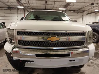 2013 Chevrolet Silverado 1500 LT with VIN 1GCNKSE02DZ169359, listed as a IAAI auction lot 41607634 with 215,431 mi miles. Bid and sale history available at carsss.com. Image 13.