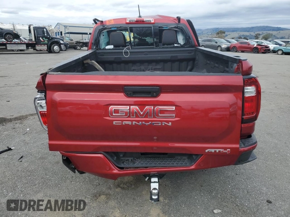 2024 GMC Canyon 4WD AT4 z VIN 1GTP6DEK8R1110641, wystawiony jako Copart lot #44864765 z przebiegiem 15 319 mil mil oraz Szkoda całkowita • Salvage title. Historia ofert i sprzedaży dostępna na DreamBid. Obrazek 6.