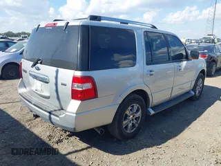 2013 Ford Expedition Limited z VIN 1FMJU1K55DEF45140, wystawiony jako IAAI lot #40653896 z przebiegiem 178 027 mil mil oraz . Historia ofert i sprzedaży dostępna na DreamBid. Obrazek 4.