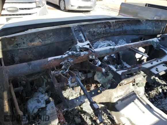 2000 Ford F-250 XL z VIN 1FTNX20F0YED45044, wystawiony jako Copart lot #41738605 z przebiegiem Nie podano mil oraz Szkoda całkowita • Salvage title. Historia ofert i sprzedaży dostępna na DreamBid. Obrazek 9.