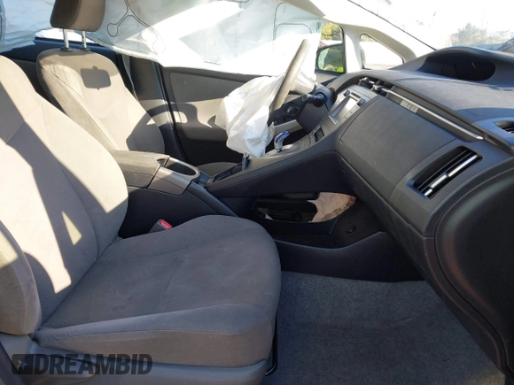 2015 Toyota Prius Four with VIN JTDKN3DU9F1987337, listed as a IAAI auction lot 41329556 with 86,104 mi miles. Bid and sale history available at carsss.com. Image 5.