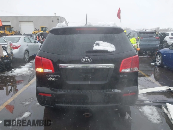 2012 Kia Sorento EX with VIN 5XYKUDA2XCG301636, listed as a IAAI auction lot 41619793 with 220,692 mi miles. Bid and sale history available at carsss.com. Image 16.