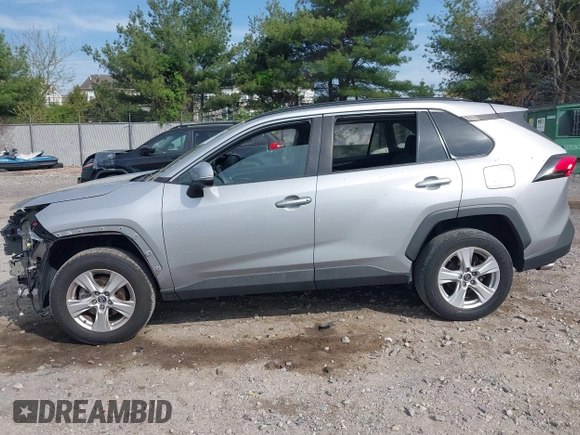 2019 Toyota RAV4 XLE with VIN 2T3P1RFV7KW063940, listed as a IAAI auction lot 42005512 with 63,813 mi miles and . Bid and sale history available at DreamBid. Image 15.