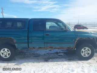 1998 Dodge Ram 1500 with VIN 3B7HF13Z4WG191315, listed as a IAAI auction lot 41643173 with 222,200 mi miles. Bid and sale history available at carsss.com. Image 13.