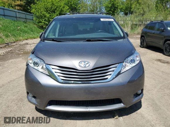 2015 Toyota Sienna Limited z VIN 5TDDK3DCXFS114353, wystawiony jako Copart lot #54853855 z przebiegiem 162 633 mil mil oraz Tytuł czysty. Historia ofert i sprzedaży dostępna na DreamBid. Obrazek 5.