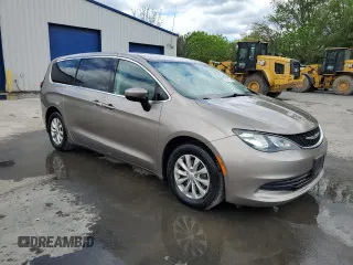 2017 Chrysler Pacifica Touring with VIN 2C4RC1DG5HR537931, listed as a Copart auction lot 55613605 with 159,536 mi miles and Salvage Title. Bid and sale history available at DreamBid. Image 4.