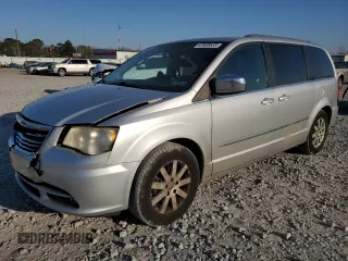 2011 Chrysler Town & Country Touring-L with VIN 2A4RR8DG7BR703908, listed as a Copart auction lot 47638635 with 123,809 mi miles and Salvage Title. Bid and sale history available at carsss.com. Image 1.