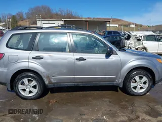 2010 Subaru Forester 2.5X with VIN JF2SH6BC5AH763339, listed as a IAAI auction lot 41683194 with 39,301 mi miles. Bid and sale history available at carsss.com. Image 13.