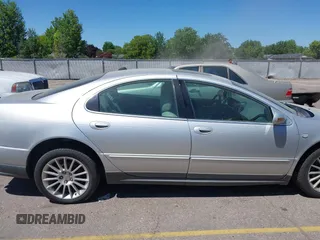2004 Chrysler 300M M z VIN 2C3AE76K54H599183, wystawiony jako IAAI lot #42471293 z przebiegiem Nie podano mil oraz . Historia ofert i sprzedaży dostępna na DreamBid. Obrazek 6.