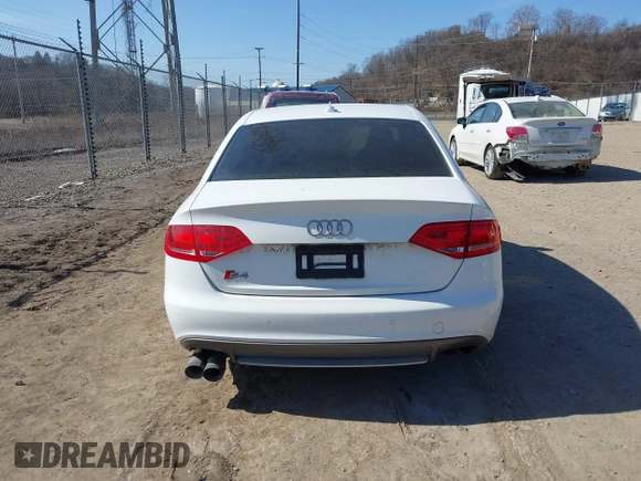 2012 Audi S4 Premium Plus z VIN WAUDGAFL2CA100391, wystawiony jako IAAI lot #41393737 z przebiegiem 133 125 mil mil oraz . Historia ofert i sprzedaży dostępna na DreamBid. Obrazek 17.