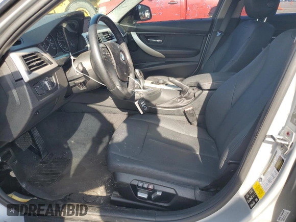 2018 BMW 3 Series 320i xDrive with VIN WBA8E5G52JNV02982, listed as a Copart auction lot 60742155 with 54,469 mi miles and Salvage title. Bid and sale history available at DreamBid. Image 7.