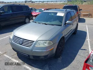 2003 Volkswagen Passat GLX z VIN WVWYH63BX3E462424, wystawiony jako IAAI lot #42471156 z przebiegiem 255 822 mil mil oraz . Historia ofert i sprzedaży dostępna na DreamBid. Obrazek 2.