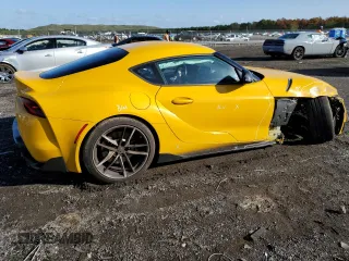 2022 Toyota Supra 3.0 z VIN WZ1DB0C09NW049985, wystawiony jako Copart lot #68956213 z przebiegiem 18 457 mil mil oraz . Historia ofert i sprzedaży dostępna na DreamBid. Obrazek 3.