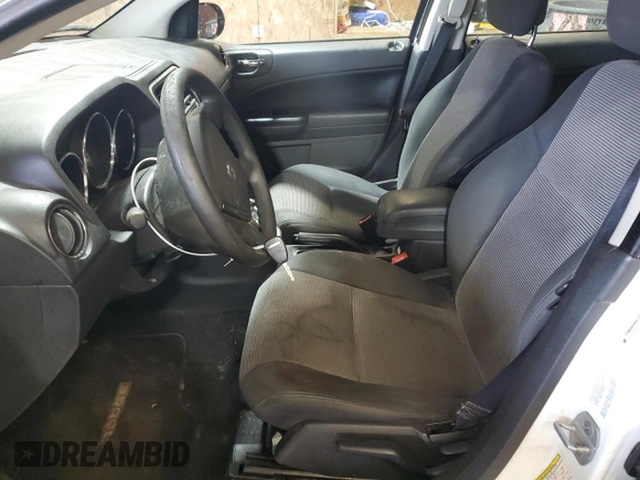 2011 Dodge Caliber Heat z VIN 1B3CB5HA6BD222153, wystawiony jako Copart lot #56881205 z przebiegiem 153 950 mil mil oraz Szkody całkowita. Historia ofert i sprzedaży dostępna na DreamBid. Obrazek 7.