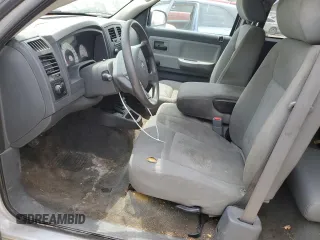 2006 Dodge Dakota ST z VIN 1D7HE22K56S580539, wystawiony jako Copart lot #60862435 z przebiegiem 159 804 mil mil oraz Czysty tytuł • Clean title. Historia ofert i sprzedaży dostępna na DreamBid. Obrazek 7.