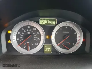 2011 Volvo C70 with VIN YV1672MCXBJ108610, listed as a Copart auction lot 71988464 with 84,230 mi miles and Salvage Title. Bid and sale history available at carsss.com. Image 9.