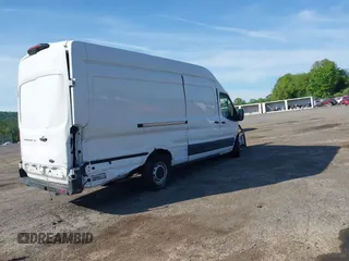 2021 Ford Transit Cargo z VIN 1FTBW3X84MKA60720, wystawiony jako IAAI lot #42202665 z przebiegiem 67 295 mil mil oraz . Historia ofert i sprzedaży dostępna na DreamBid. Obrazek 4.